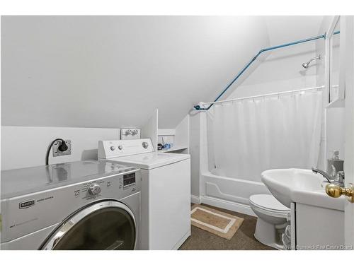 323 Saunders St, Fredericton, NB 