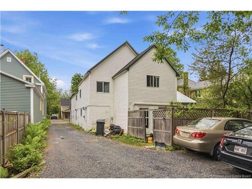 323 Saunders St, Fredericton, NB 