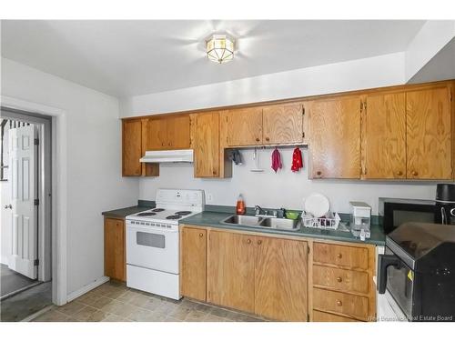 323 Saunders St, Fredericton, NB 