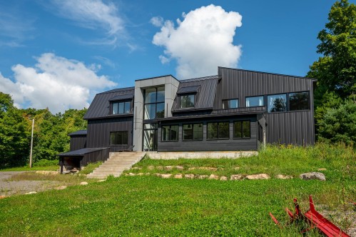 Front of Structure - 15 Rue Fleet, Gore, QC 
