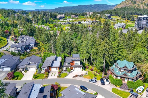 2044 Rivers Crossing, Highlands, BC 