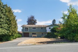 224 Cilaire Dr Nanaimo, BC V9S 3E4