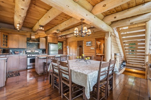 Salle à manger - 221 Ch. De L'Avalanche, Lac-Supérieur, QC 
