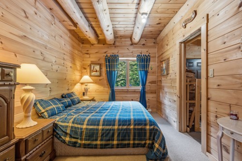 Chambre à coucher - 221 Ch. De L'Avalanche, Lac-Supérieur, QC 