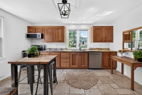 Kitchen - 707 Rue Main, Hudson, QC 