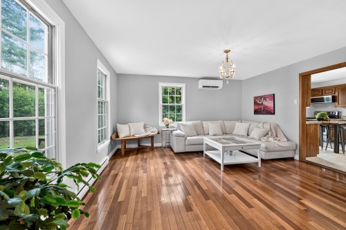 Living Room - 707 Rue Main, Hudson, QC 