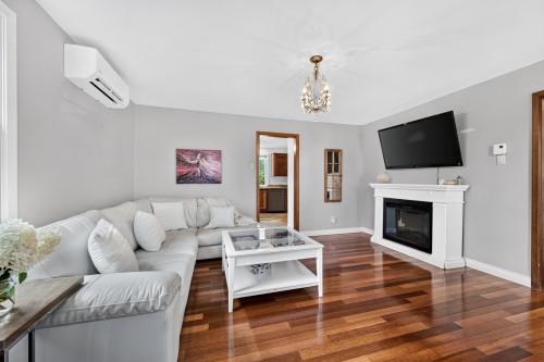 Living Room - 707 Rue Main, Hudson, QC 