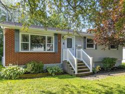 4 Clysdale Drive  Woodlawn, NS B2W 2P6