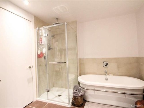 Salle de bains - 405-1199 Rue Bishop, Montréal (Ville-Marie), QC 