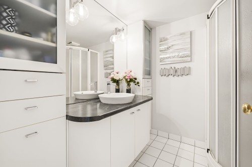 Bathroom - 501-5895 Rue St-Laurent, Lévis (Desjardins), QC 
