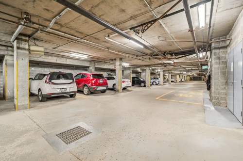 Parking - 501-5895 Rue St-Laurent, Lévis (Desjardins), QC 