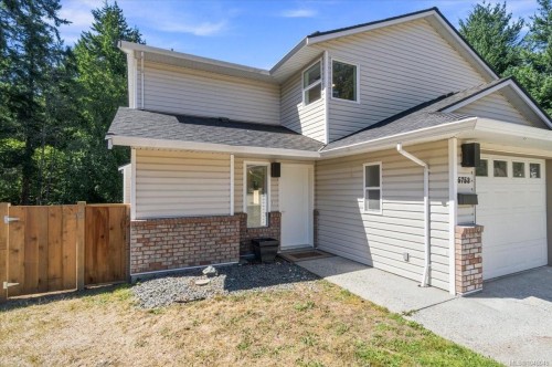 5753 Metral Dr  Nanaimo, BC V9T 2L5