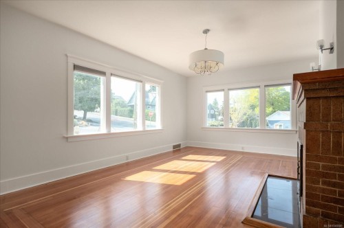 733 Fitzwilliam St, Nanaimo, BC 