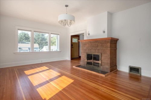 733 Fitzwilliam St, Nanaimo, BC 
