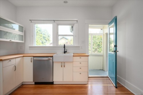 733 Fitzwilliam St, Nanaimo, BC 