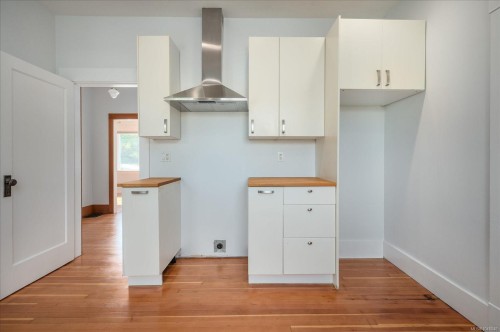 733 Fitzwilliam St, Nanaimo, BC 