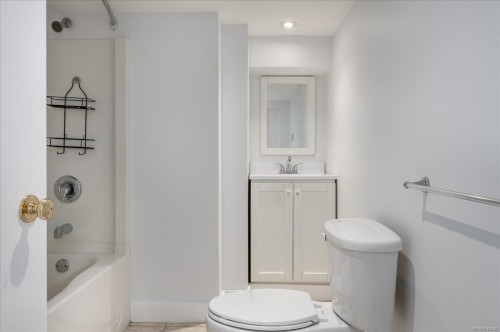 733 Fitzwilliam St, Nanaimo, BC 