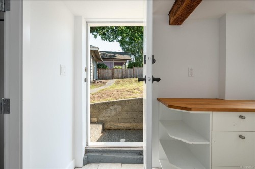 733 Fitzwilliam St, Nanaimo, BC 
