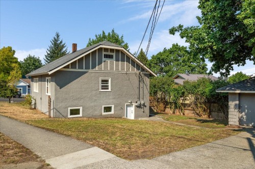 733 Fitzwilliam St, Nanaimo, BC 