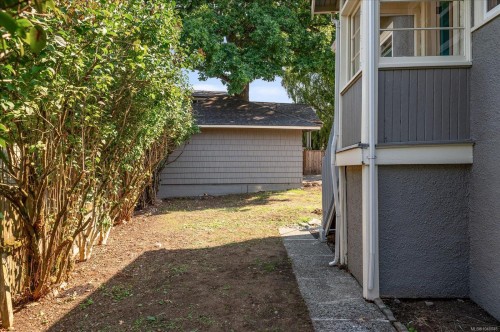 733 Fitzwilliam St, Nanaimo, BC 