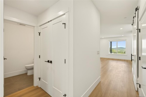 #102-2302 Arbot Rd, Nanaimo, BC 