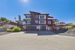 439 Redtail Court Kelowna, BC V1W 0B1