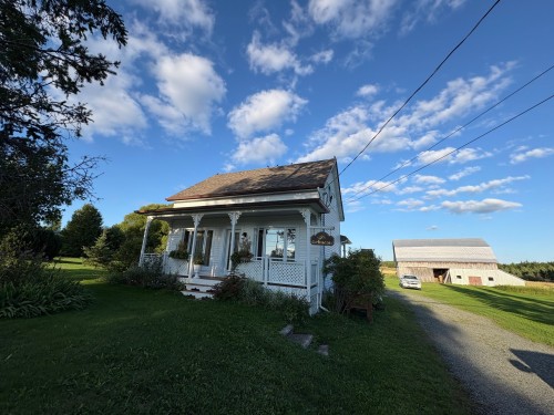 261 Av De Leglise — photo 2