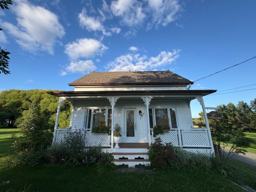 261 Av De Leglise — photo 3