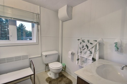 Salle de bains - 261 Av. De L'Église, Rouyn-Noranda, QC 