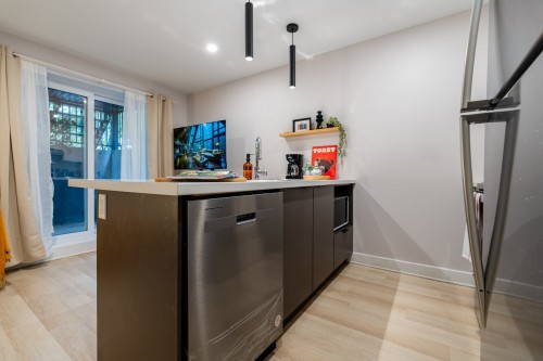 Kitchen - 3887 Rue Mackay, Longueuil (Saint-Hubert), QC 