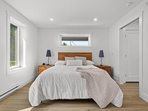 16 Compass Cove Court, Fox Point, NS 
