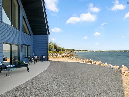 16 Compass Cove Court, Fox Point, NS 