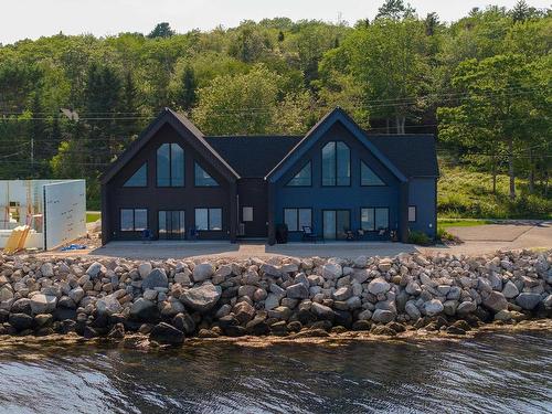 16 Compass Cove Court, Fox Point, NS 
