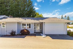 #9-3966 Cedar Hill Cross Rd Saanich, BC V8P 5R4