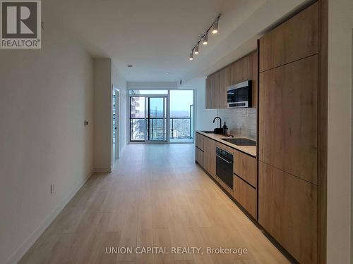 3205 - 117 BROADWAY AVENUE , Toronto, Ontario M4P 1V3 3