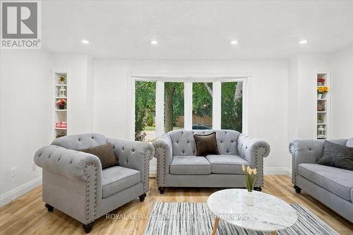 6 Upton Crescent, Guelph, ON 