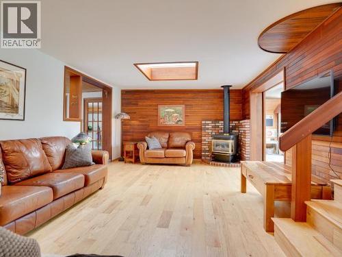 5366 Manson Ave, Powell River, BC 