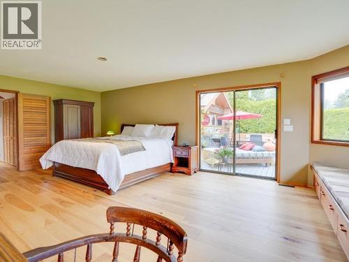 5366 Manson Ave, Powell River, BC 