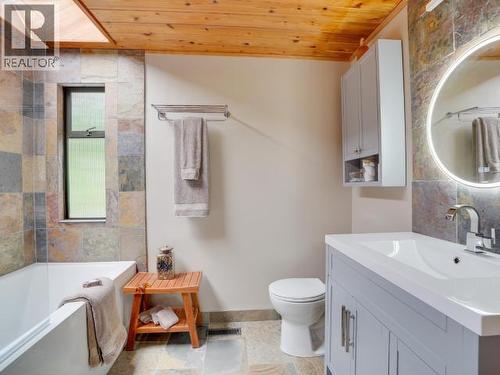 5366 Manson Ave, Powell River, BC 