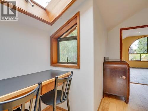 5366 Manson Ave, Powell River, BC 