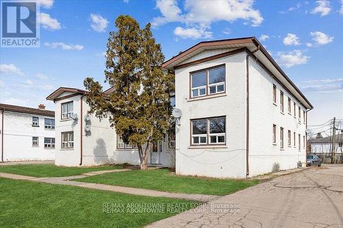 7 - 1031 CHURCHILL AVENUE E , Oakville, Ontario L6H 1A3 2