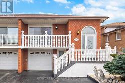 3938 MIDHURST LANE  Mississauga, ON L4Z 1C7