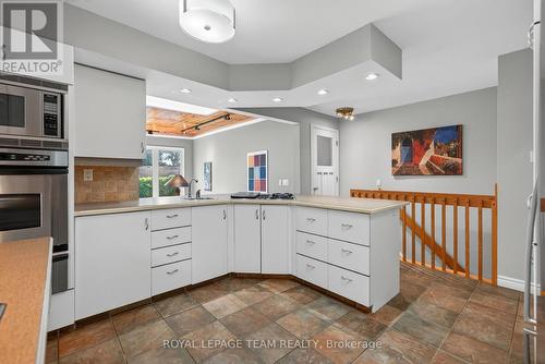 2713 Dupont Street, Ottawa, ON 