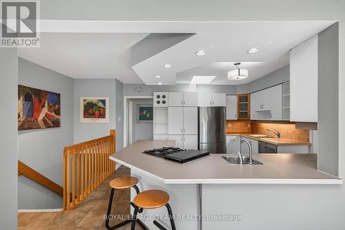 2713 Dupont Street, Ottawa, ON 