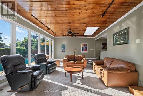 2713 Dupont Street, Ottawa, ON 