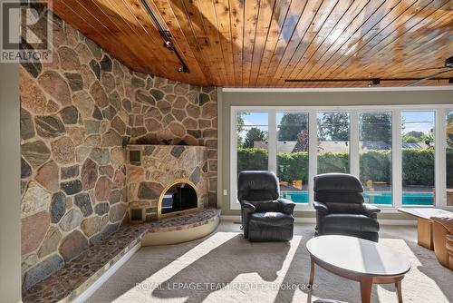 2713 Dupont Street, Ottawa, ON 
