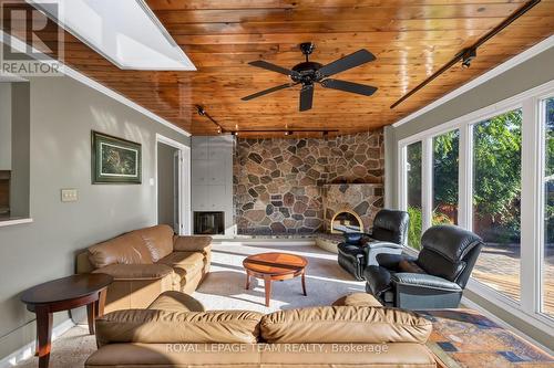 2713 Dupont Street, Ottawa, ON 