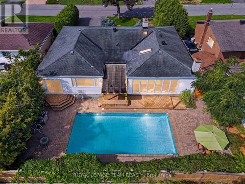 2713 Dupont Street, Ottawa, ON 