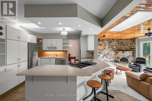 2713 Dupont Street, Ottawa, ON 