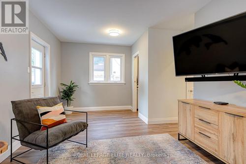 24 Stahl Avenue, Kitchener, ON 